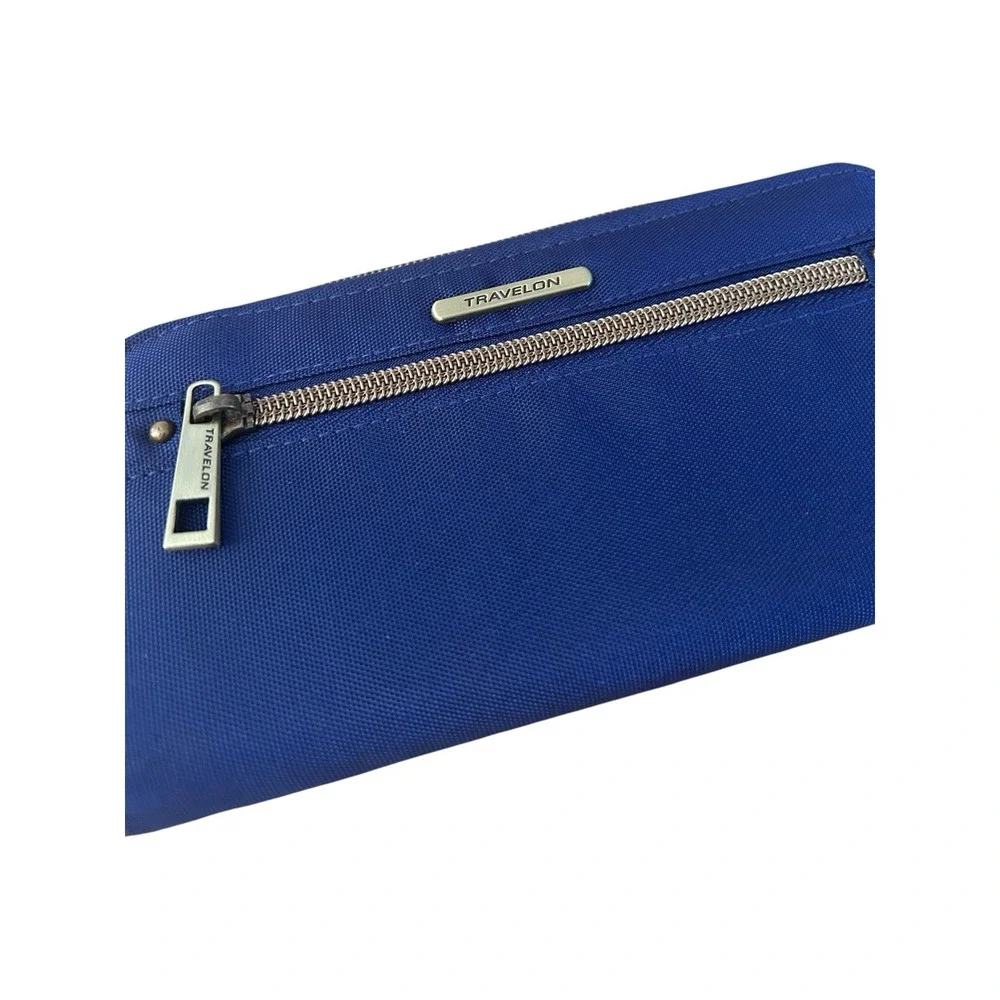 Travelon Zip Around Wristlet Wallet Safe ID RFID Blocking Teal Blue With Strap